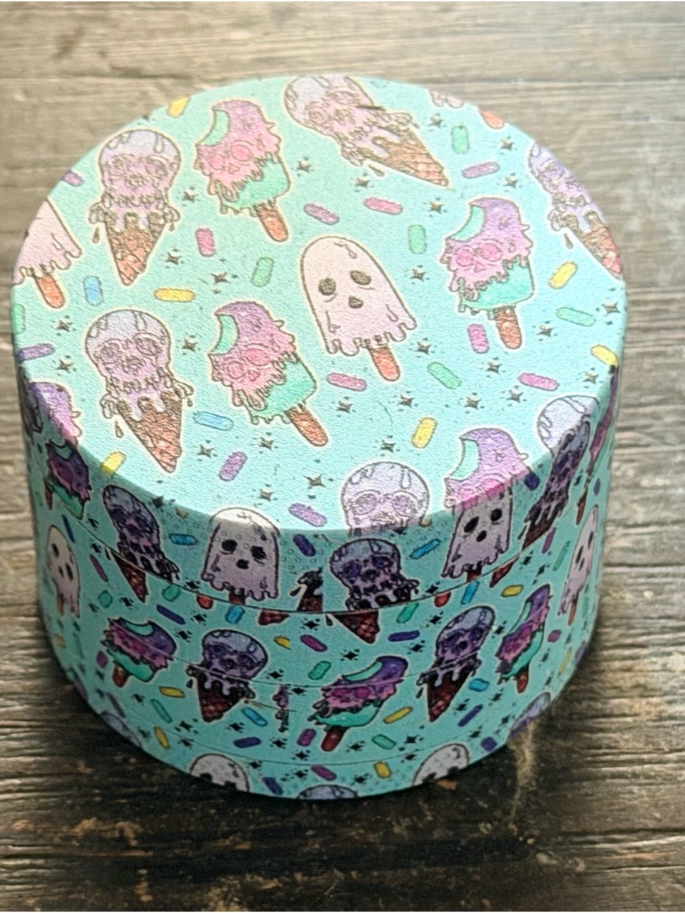 Grinder Spooky Ice Cream Ghost Print Round Kitchen Mint 4 Layer Screen Light